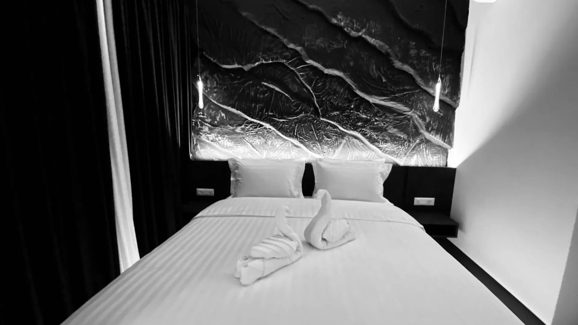 Tirana Central Rooms Blloku 0*,  Albanien